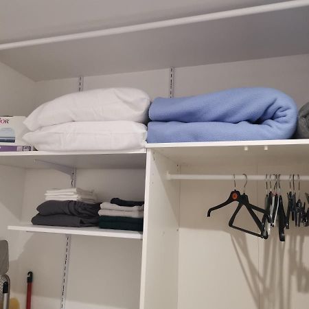 Studio Cosy Au Pied Du Metro Flachet Villeurbanne Bagian luar foto