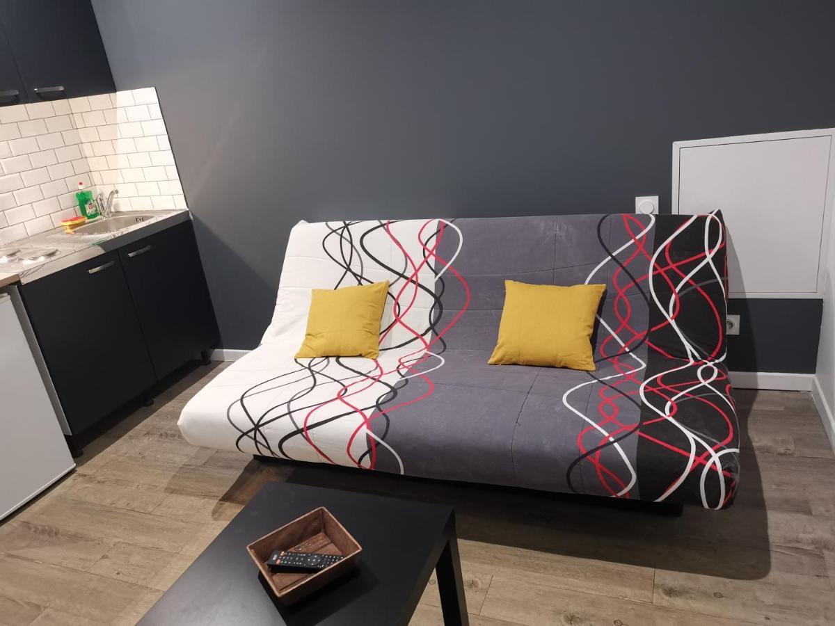 Studio Cosy Au Pied Du Metro Flachet Villeurbanne Bagian luar foto