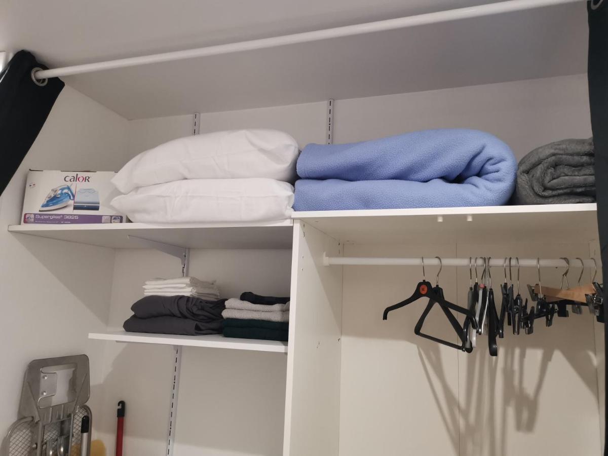 Studio Cosy Au Pied Du Metro Flachet Villeurbanne Bagian luar foto